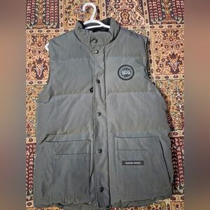Canada Goose Men's Dark Gray Vest